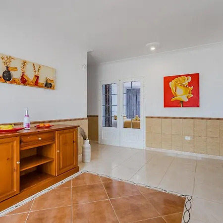 Apartment Grandview 1 *
